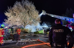 Kreisfeuerwehrverband Segeberg: FW-SE: Carportbrand greift auf Wohngebäude über