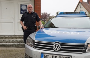 Polizeiinspektion Nienburg / Schaumburg: POL-NI: Verabschiedung in den Ruhestand bei der Polizeistation Eystrup - Jutta Stein wird Nachfolgerin des scheidenden Uwe Bößmann