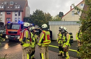 Feuerwehr Grevenbroich: FW Grevenbroich: Gasaustritt in Reihenhaus in Grevenbroich-Elsen