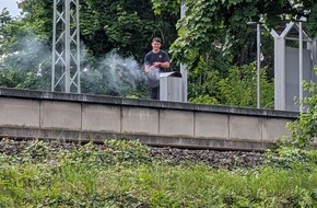 Feuerwehr Dortmund: FW-DO: Kleinbrand am Bahnhof - Feuerwehr kann zu Fuß ausrücken