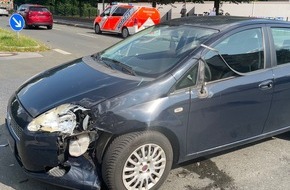 Polizei Duisburg: POL-DU: Rheinhausen: Schwerverletzter Motorradfahrer nach Verkehrsunfall