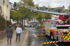 Feuerwehr Dortmund: FW-DO: Rauchentwicklung in Mehrfamilienhaus - Drei verletze Personen durch Brandrauch