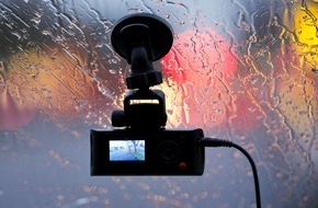 ACV Automobil-Club Verkehr: ACV Studie: Individuelle Verkehrsüberwachung / Deutsche Autofahrer wollen Dashcams (FOTO)