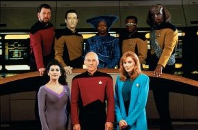 TELE 5: 'Trekkie'-Held Patrick Stewart: "Die Kapitänsbrücke der 'Enterprise' ist wie der englische Thron - nur wichtiger!" // Sci-Fi-Kultserie ab 2011 auf TELE 5: 'Star Trek - Das nächste Jahrhundert' (mit Bild)
