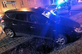 Polizeipräsidium Westpfalz: POL-PPWP: Mit 2,76 Promille Unfall verursacht