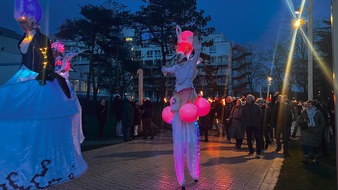 Lichtkunst und Biikebrennen: St. Peter-Ording startet mit zwei Veranstaltungen ins Jahr 2026