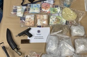 Polizeipräsidium Nordhessen - Kassel: POL-KS: Zwei Kilogramm Heroin, mutmaßliches Drogengeld und Waffen beschlagnahmt: 66-jähriger Tatverdächtiger wird Haftrichter vorgeführt