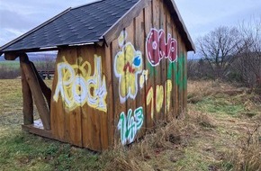 Polizeidirektion Trier: POL-PDTR: Erneute Sachbesch&auml;digung durch Graffiti in Thalfang