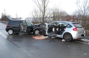Polizeidirektion Kaiserslautern: POL-PDKL: Münchweiler - Unfall mit schwerverletzen Personen
