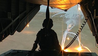 SWR - Das Erste: "Wenn hier meine Männer oder Frauen ihr Leben lassen müssen ..." / Reportage "So nah am Tod" über den Einsatz in Afghanistan im zehnten Jahr / am 21. November 2011, 22.45 Uhr im Ersten (mit Bild)
