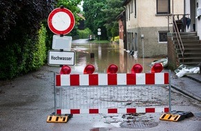 DVAG Deutsche Vermögensberatung AG: Achtung, Unwetter! So sichern Sie Ihr Zuhause vor Extremwetter ab