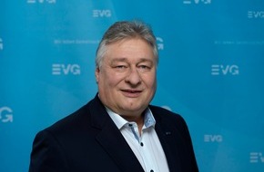 EVG Eisenbahn- und Verkehrsgewerkschaft: EVG Martin Burkert & Nadja Houy: Vereinbarung "Women in Rail" - starkes Signal für alle Frauen bei den Bahnen in Europa