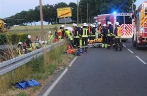 Polizei Düren: POL-DN: Motorradunfall: Fahrer und Sozia schwer verletzt