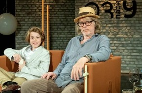 Radio Bremen: Premiere bei 3nach9: Helge Schneider erstmals gemeinsam mit Sohn Charlie in Talkshow