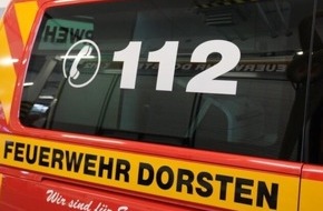 Feuerwehr Dorsten: FW-Dorsten: Kleinwagen kollidierte mit landwirtschaftlicher Zugmaschine - 2 Verletzte