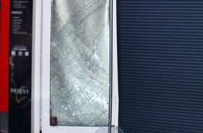 Polizei Bielefeld: POL-BI: Blitzeinbruch in Juweliergeschäft