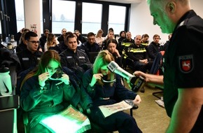Polizeiakademie Niedersachsen: POL-AK NI: 83 internationale Studierende erhalten Einblick in die Polizeiakademie Niedersachsen