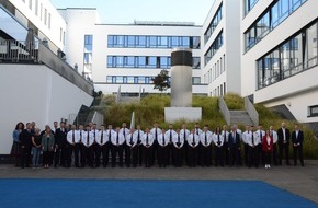Polizei Mönchengladbach: POL-MG: 33 neue Beamtinnen und Beamte im Polizeipräsidium Mönchengladbach begrüßt