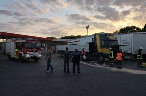 Freiwillige Feuerwehr Werne: FW-WRN: TH_1 - LKW verliert Öl aus Servolenkung und TH_TÜR - gestürzte verletzte Person in der Wohnung