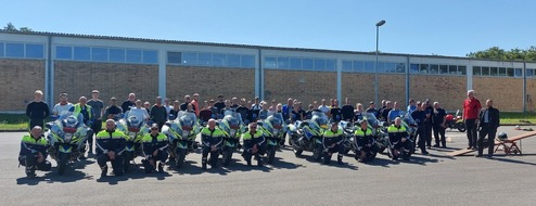 Polizeipräsidium Trier: POL-PPTR: Motorradfahren mit der Polizei und Fahrlehrern