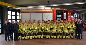 Feuerwehr Stolberg: FW-Stolberg: Weiterer Meilenstein genommen - neue Schutzausrüstung für 5. Löschzug