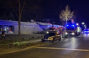 Feuerwehr Dortmund: FW-DO: 20.01.2019 - Feuer in Eving Feuer auf dem Dach einer Pizzeria