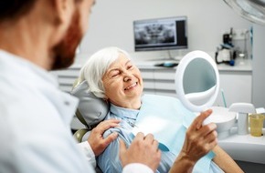 KU64 Zahn&auml;rzte Dr. Ziegler & Partner: All-on-4 bei KU64: Feste Z&auml;hne - in vielen F&auml;llen an nur einem Tag