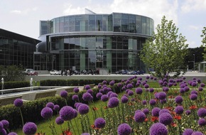 Audi AG: Top design award for AUDI AG's "museum mobile" / North Rhine-Westphalia Design Centre awards "red dot:grand prix"
