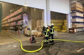 Feuerwehr Mülheim an der Ruhr: FW-MH: Brand eines Gabelstaplers in einem Gewerbebetrieb