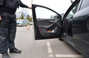 Polizei Köln: POL-K: 211015-1-K/LEV Zwei Rentner bei "Dooring"-Unfällen verletzt - "Hölländischer Handgriff" kann Unfälle verhindern!