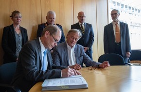 PIZ Personal: Bundeswehr und Hochschule Bonn-Rhein-Sieg unterzeichnen Vereinbarung über engere Zusammenarbeit