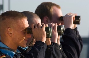 Presse- und Informationszentrum Marine: Deutsche Marine: Pressemeldung - Deutsche Marine beschreitet mit modernem Management-System neue Wege