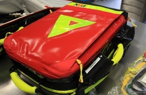 Feuerwehr Essen: FW-E: Notfallkoffer und Beatmungsrucksack während eines Einsatzes aus Rettungswagen gestohlen