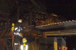 Feuerwehr Essen: FW-E: Bootshaus wurde Raub der Flammen