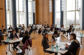 WHU - Otto Beisheim School of Management: WHU, ESMT Berlin und HHL organisieren gemeinsames internationales Karriere-Event