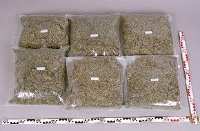 Polizei Düsseldorf: POL-D: Flingern - Mit sechs Kilogramm Marihuana unterwegs -  Drogenkurier aufgeflogen - Untersuchungshaft