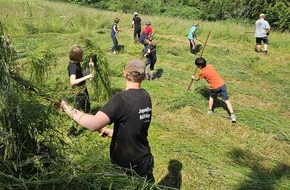 Edeka Südwest: Presse-Information: Jugendfarmverein gewinnt beim Naturschutzwettbewerb „Unsere Heimat & Natur“