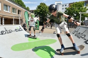 Provinzial Holding AG: Skateboarding auf dem Stundenplan: skate-aid-Workshops für Schülerinnen und Schüler