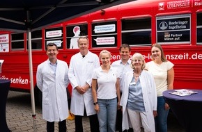 Klinikum Ingolstadt: Vorsorge im Fokus: Gro&szlig;er Andrang beim Infobus der Initiative &bdquo;Herzenssache Lebenszeit&ldquo;