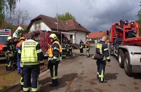 Kreisfeuerwehrverband Main-Taunus e.V.: Feuerwehr MTK: Wasserrettungsübung auf dem Main bei Hochheim: Erfolgreicher Einsatz von rund 100 Einsatzkräften