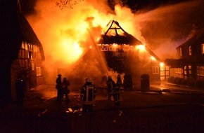 Polizeiinspektion Harburg: POL-WL: Historische Fachwerkhäuser niedergebrannt