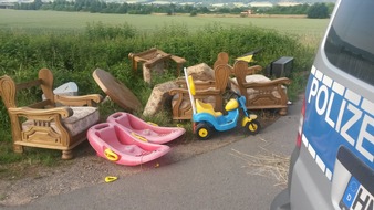 Polizeiinspektion Hameln-Pyrmont/Holzminden: POL-HM: Illegale Abfallbeseitigung - markante Gegenstände in der Natur entsorgt (Zeugenaufruf)