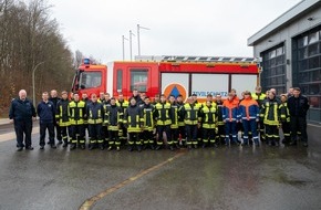 Freiwillige Feuerwehr Finnentrop: FW Finnentrop: Erfolgreicher Abschluss der Truppmann-Module 1 & 2 in Finnentrop
