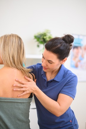 Osteopathie und Schmerzen: Warum Verständnis entlasten kann