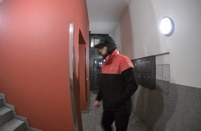 Polizei Hamburg: POL-HH: 250603-1. Öffentlichkeitsfahndung nach Überfällen auf ein Elektronikgeschäft in der Schanze