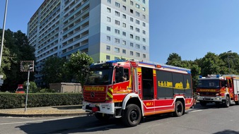 Feuerwehr MTK: Wohnungsbrand in Okrifteler Hochhaus - Mehrere Menschen und Tiere gerettet
