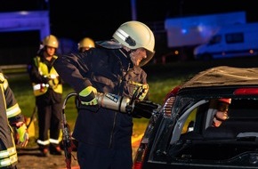 Freiwillige Feuerwehr Wachtberg: FW Wachtberg: Großübung der Feuerwehr Wachtberg am Fraunhofer Institut in Werthhoven