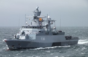 Presse- und Informationszentrum Marine: Willkommen Neugier! "Tag der Bundeswehr" im Marinestützpunkt Warnemünde