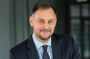 Dr. Peters Group: Nils Hübener erweitert und verstärkt als Co-CEO die Holding-Geschäftsführung der Dr. Peters Group