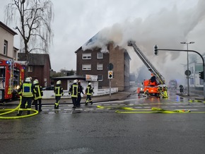 FW Datteln: Wohnungsbrand in Datteln fordert 3 Feuerwehren